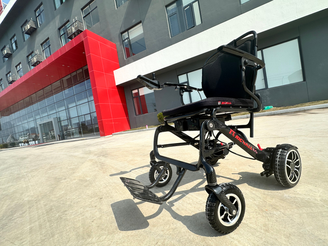 RC--W3902 Cadeira de rodas elétrica de reabilitação de tecido de carbono completo 